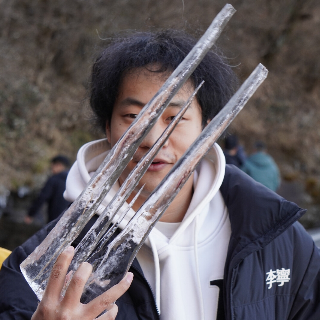 潘巨.jpg